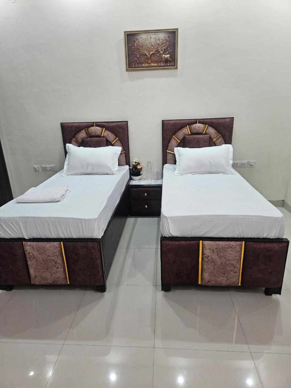 Bed and Breakfast Ashirwaad 249 Greater Noida Exterior foto