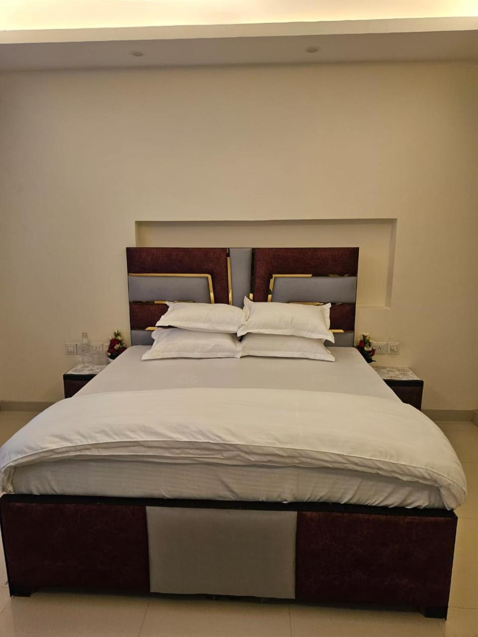 Bed and Breakfast Ashirwaad 249 Greater Noida Exterior foto
